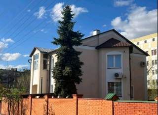 Продаж будинку в центрі Полтави