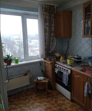 Продам трехкомнатную квартиру на Пролетарской