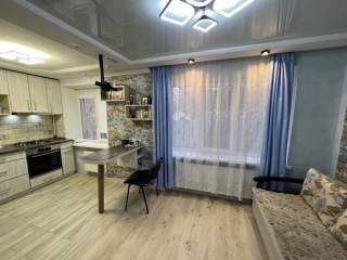 Однокімнатна квартира по вул. Степового фронту, 2 в 1