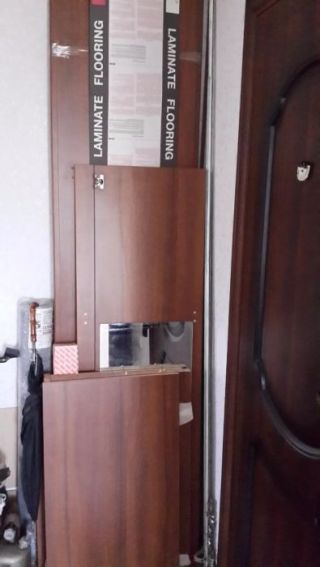 Шкаф импортный для одежды с антресолью.