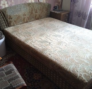 Кровать