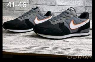Кроссовки мужские Nike классика.