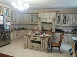 продам 3 ком Центр с БАНЬКОЙ