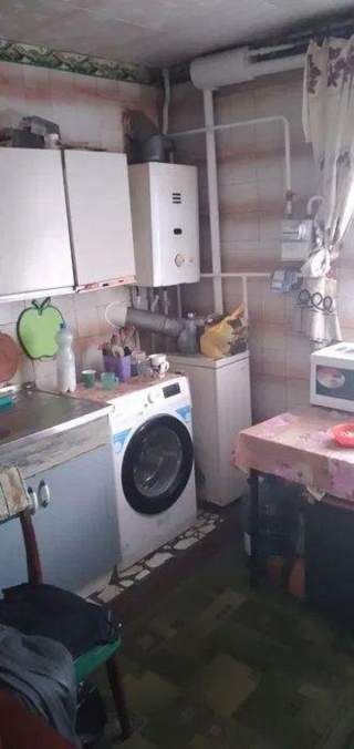 Продам квартиру у передмісті.
