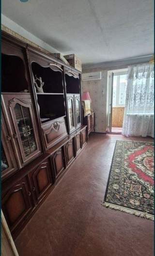 Продам 3/х кімнатну квартиру покращеного планування.