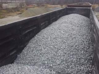 Щебень гранитный фракции 40-70 мм. вагонами.