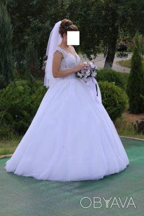 Весільна сукня