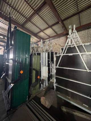 Кртес Дніпро причіпи від заводу