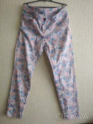 Бежеві в квітах джинси, р.38-40, Outfit