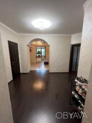 Продаж квартири 90 кв код № 213-130-278