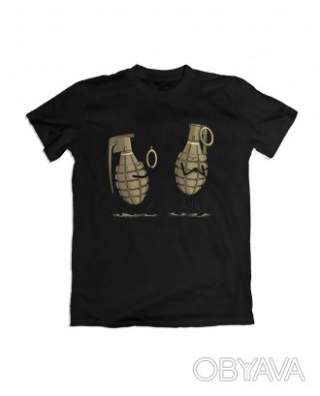 Базова футболка унісекс "Вибухова пропозиція", Чорний, M