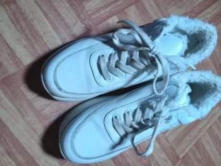 Кросови женские на меху 37роз