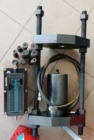 Выпрессовщик  шкворней на www.hitsto.com