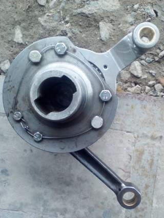 Колінвал (два шатуна) до пилки розпилювання туш ФРП. Новий.