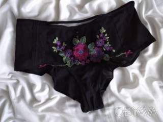 Якісні трусики із тончайшої тканини та сєтки з вишивкою, Monsoon