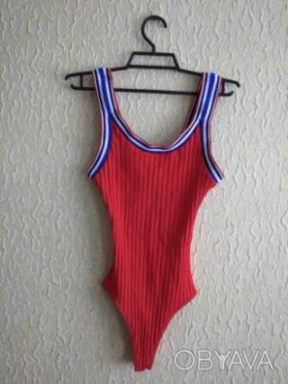 Яскраве трикотажне боді в рубчик, р.S, Bershka, Марокко