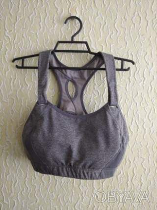 Спортивний топ бюстгальтер на поролоні 85В