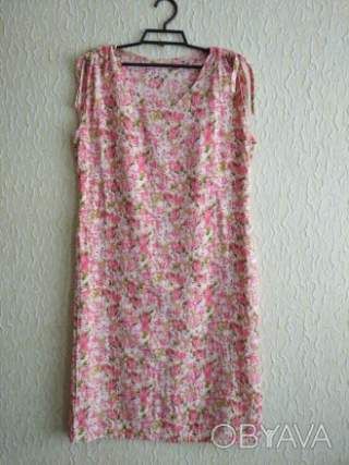 Віскозне домашнє плаття з розрізами внизу по бокам