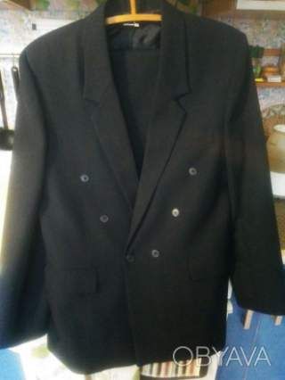 Костюм с двубортным пиджаком р 50 рост 188