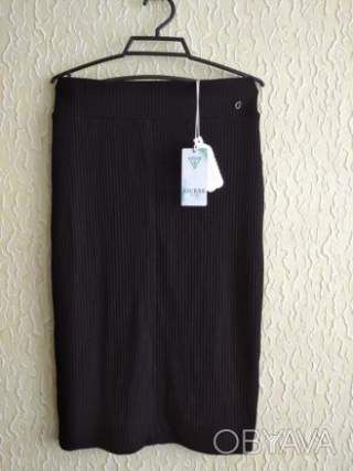 Нова якісна чорна трикотажна в рубчик спідниця, Guess