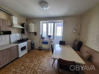 Продаж 2-кім., в центрі 84 м.кв. автономне опален.