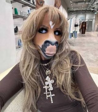 Кобыла охуевшая 