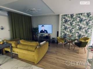 Продаж 2к квартири 89 кв. м на вул. Володимира Івасюка код № 213-117-887