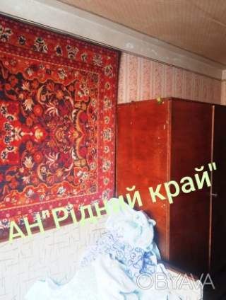 Продається затишна кімната на середповерсі
